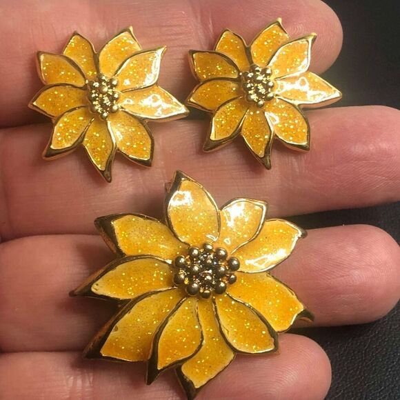 2552 AVON vintage sparkle poinsettia Colgante Pendant / pin& clip on 1" earrings - Picture 1 of 2